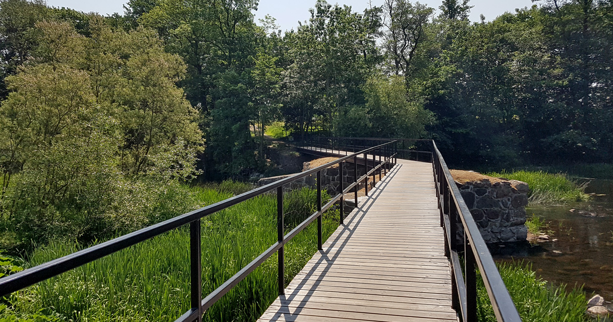 The bridge for bicycles and pedestrians crossing the Kävlinge creek north of Lund