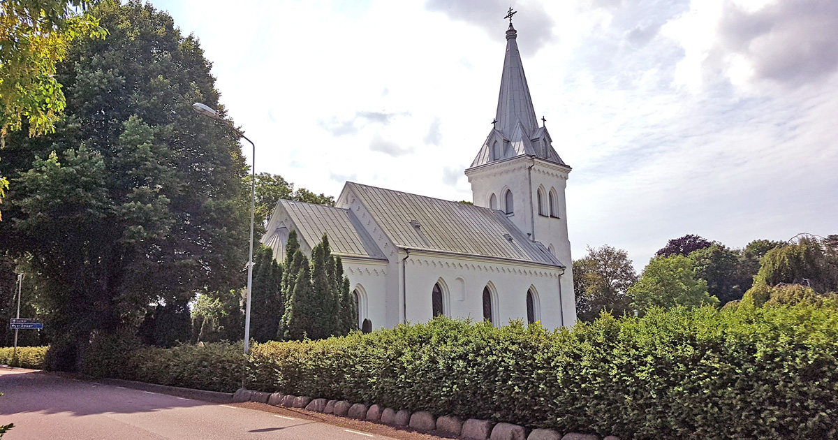 Stångby Church village and Stångby Church