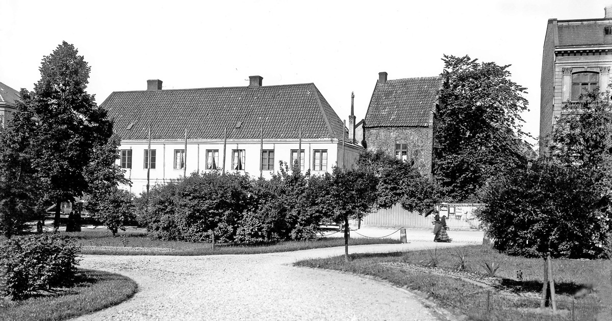 The Dean's House when it stood on the Church Street (Kyrkogatan)