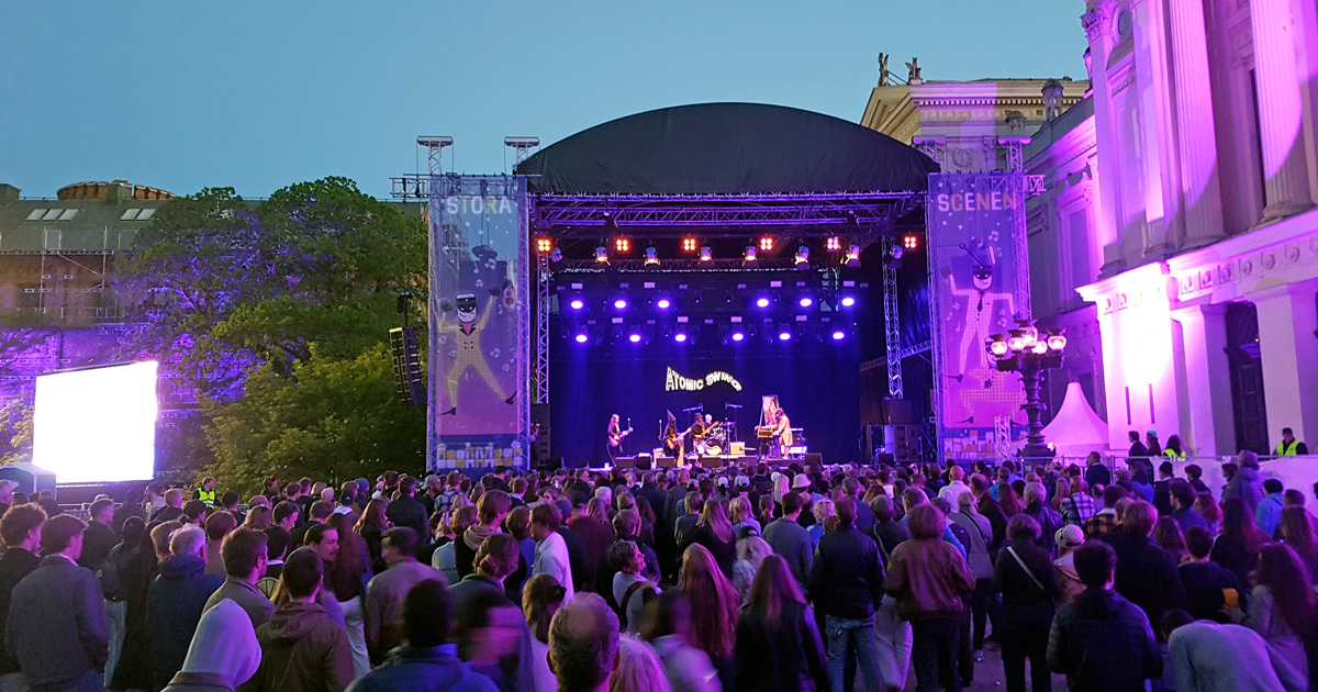 The Atomic Swing's performance on the main stage during the 2022 Lund Carnival