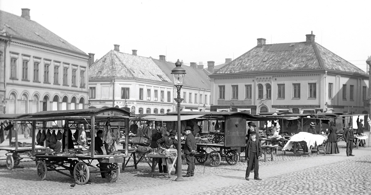 Meat trade at Main Square (Stortorget) in Lund around the year 1900